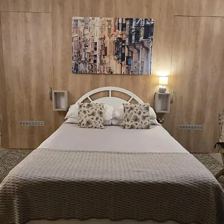 Servants' Quarters فاليتا